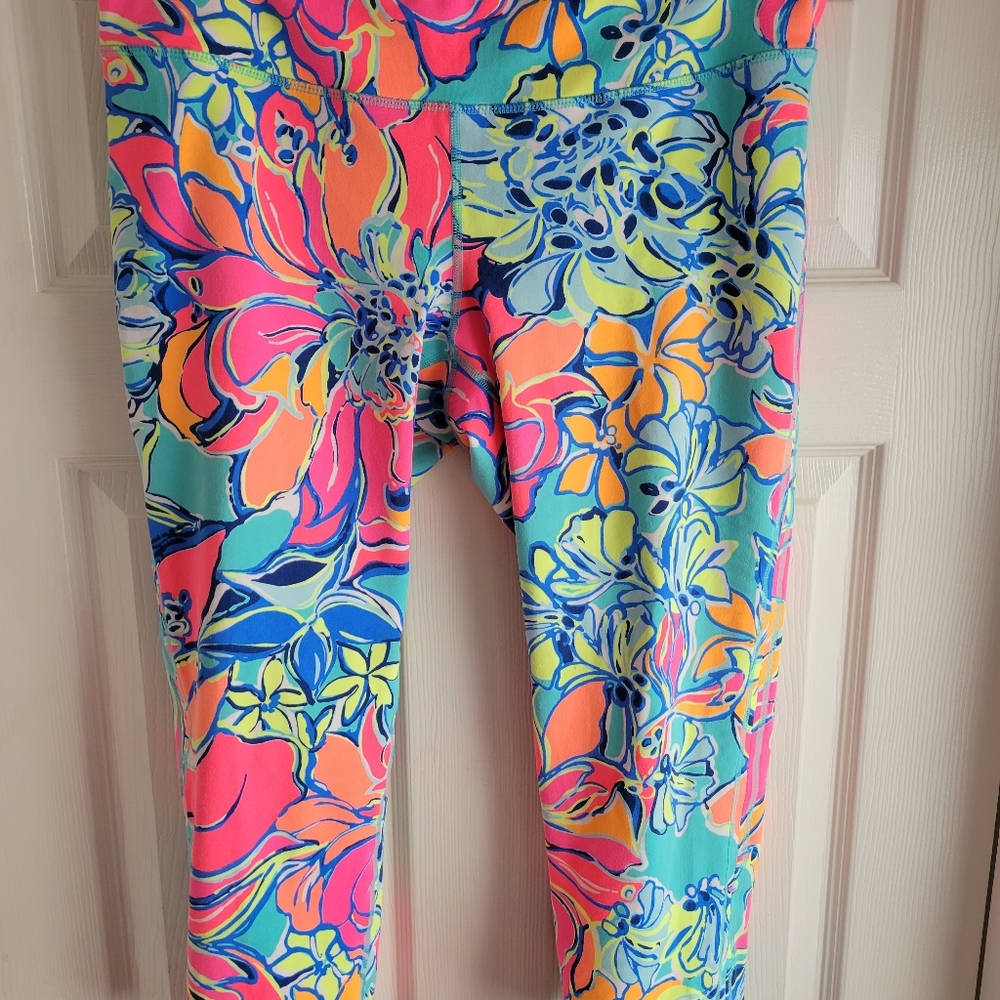 XL Luxottica Capris EUC